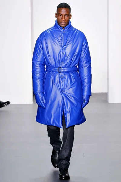 Look 30